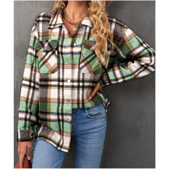 Cozy Plaid Button up Pocket Jacket Shacket - Picture 2 of 3